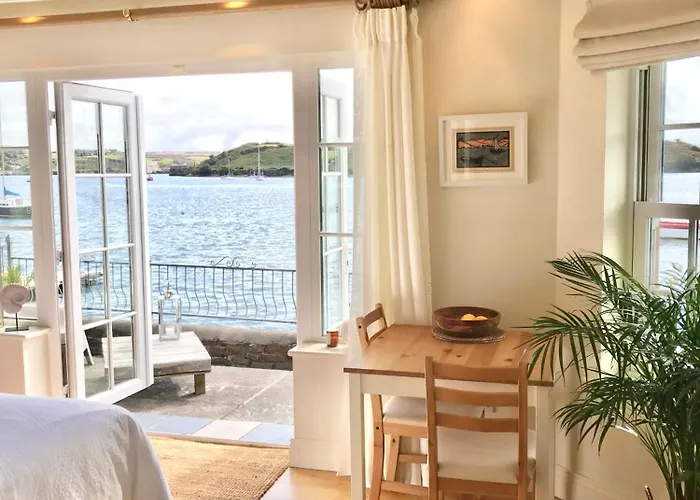 Waterfront Chic Πανσιόν Κινσέιλ